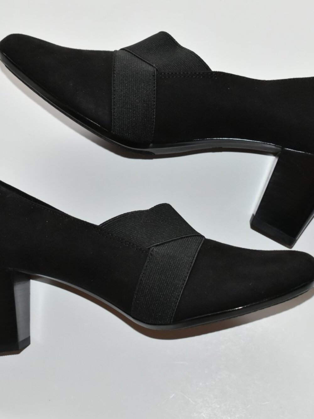 Abella Thomaston Black Suede Stretch Pump, Size 8.5, NWOT